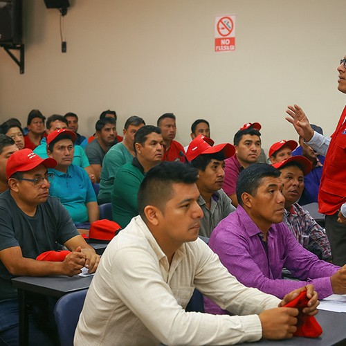 CURSOS Y CAPACITACIONES
